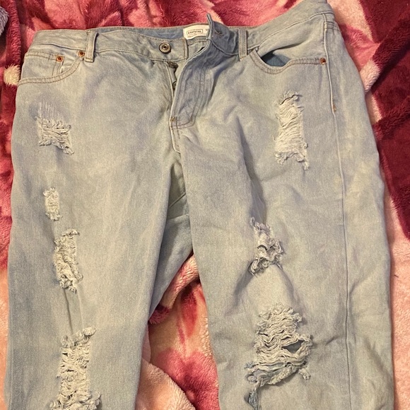 Ripped light wash denim jeans(size 13/LG) - Picture 1 of 4